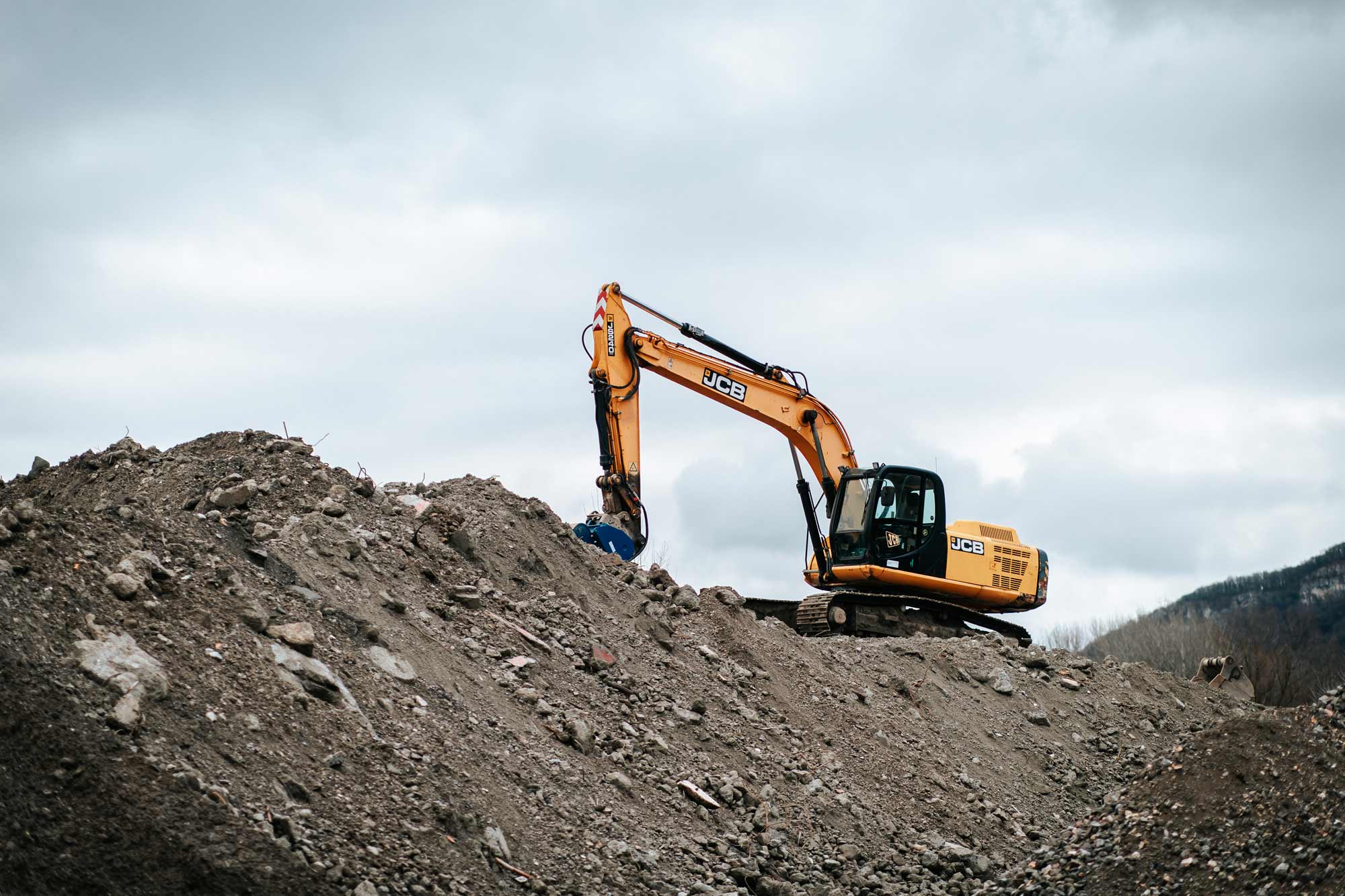 Excavation avec pelleteuse sur chantier à Thonon-les-Bains